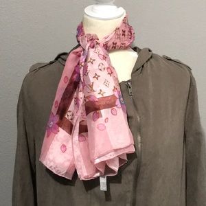 Lois Vuitton scarf
